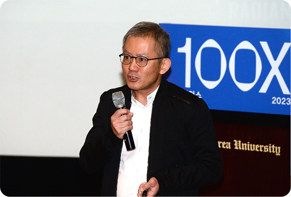 Digital content creation keynote speaker